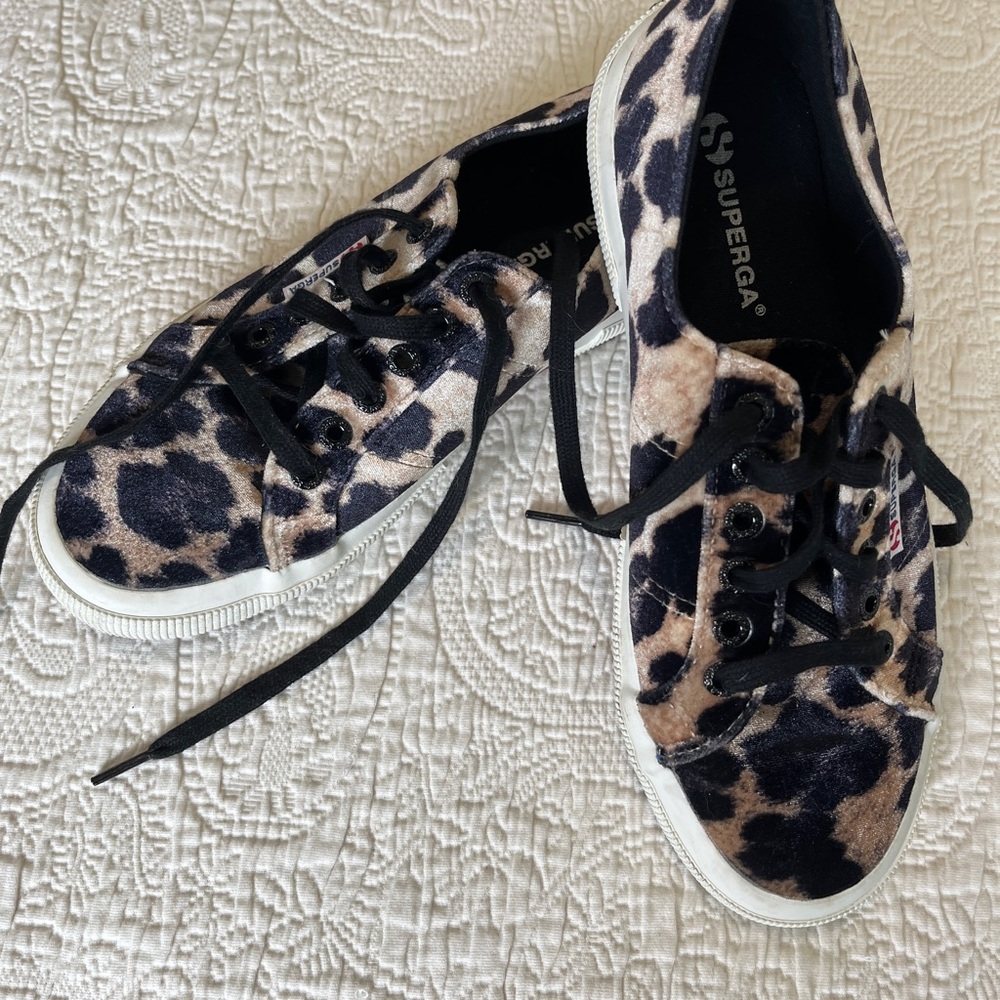 Superga Leopard Pattern Sneakers with Black Accents - Picture 2 of 4